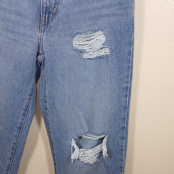 Levi's Baggy Jeans Women 25 Blue Light Wash 94 Baggy Distressed Taper Skater - Picture 9 of 15